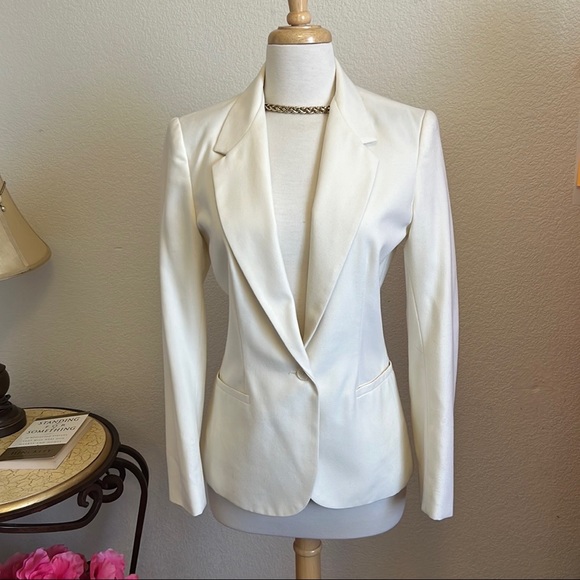 Bobbie Brooks Jackets & Blazers - Vintage Cream Blazer by Bobbie brooks